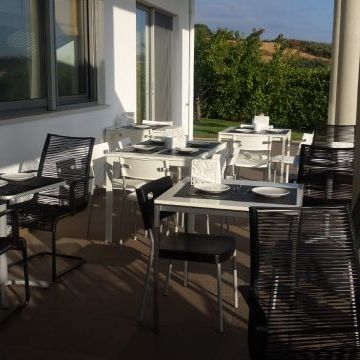 Bed and Breakfast Colle Selvotta Vasto - La colazione in giardino