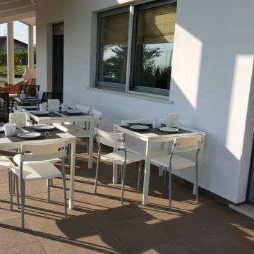 Bed and Breakfast Colle Selvotta Vasto - La colazione in giardino